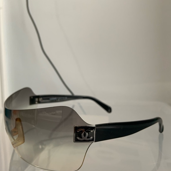 Chanel wrap around sunglasses model 4109 - Picture 3 of 8